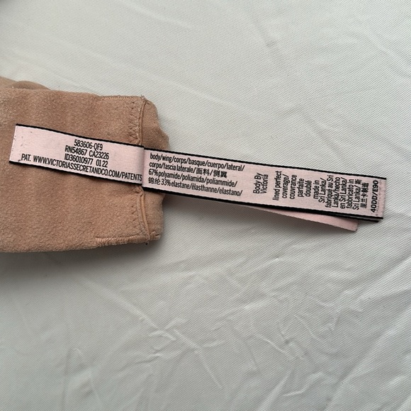 Victoria’s Secret Body by Victoria lined perfect coverage nude bra - Picture 7 of 8